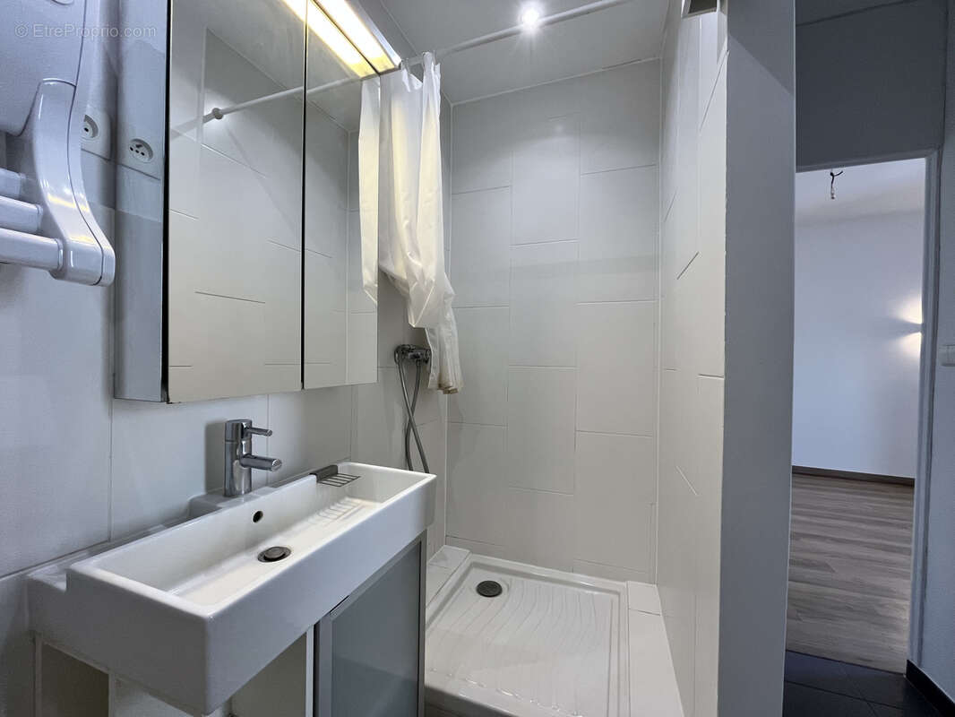 Appartement à MARSEILLE-7E