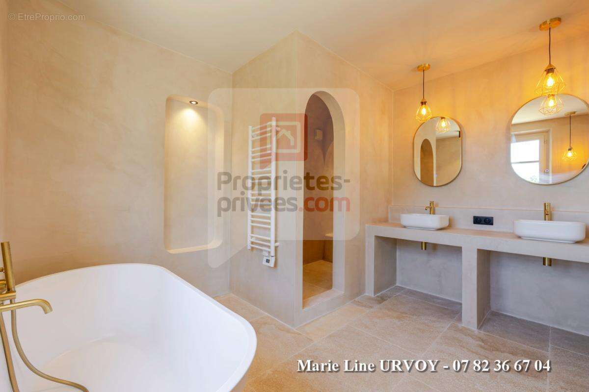 Maison à MAUSSANE-LES-ALPILLES