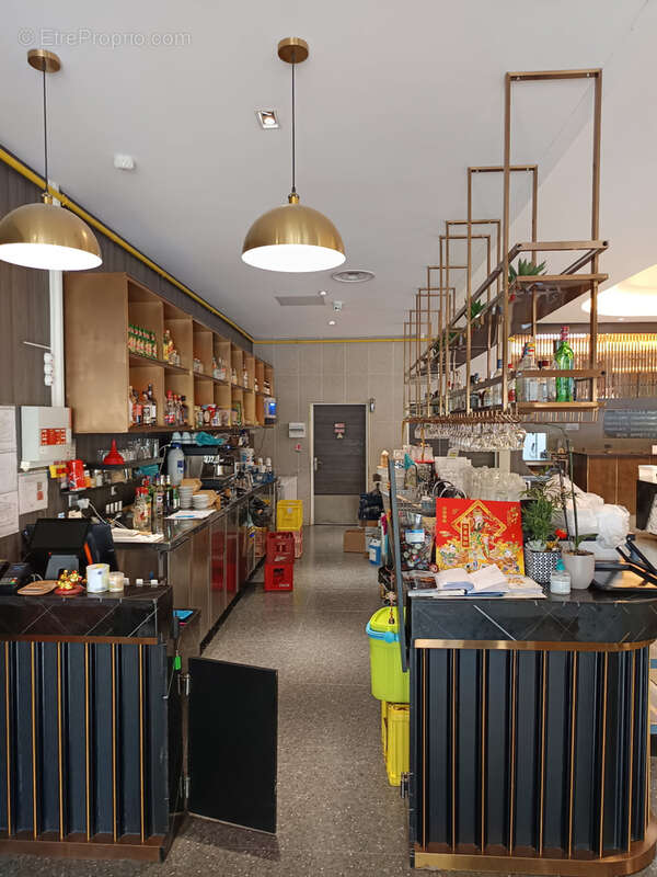 Commerce à SAINT-CYR-L'ECOLE