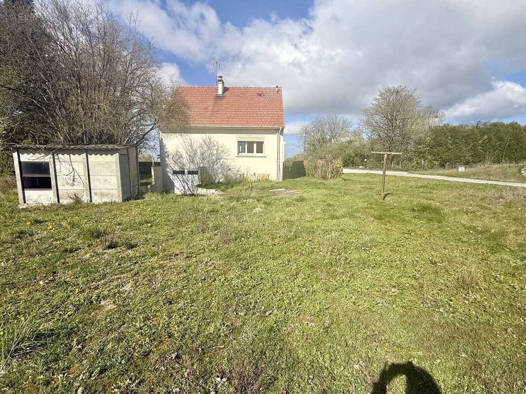 Maison à CUPERLY