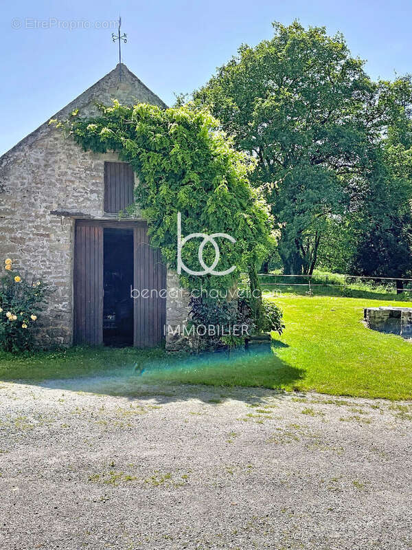 Maison à SURZUR