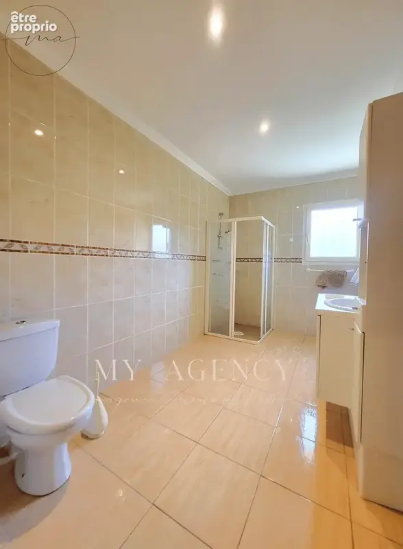 Villa de plain-pied avec garage de 60 m2 à 3 minutes des commerces. - photo 15