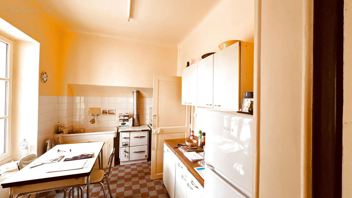 Maison à AVALLON