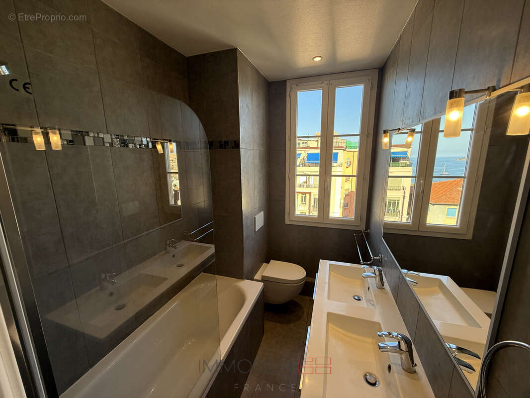Appartement à BEAUSOLEIL