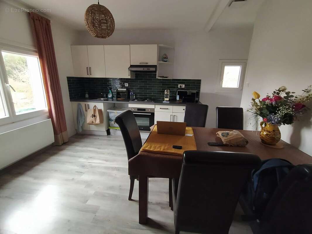 Maison à LA TOUR-BLANCHE