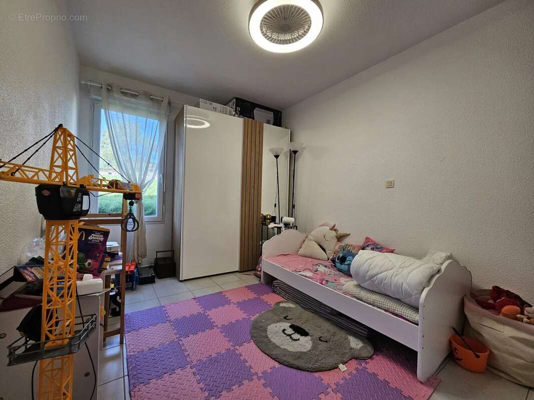 Appartement à SAINT-YZAN-DE-SOUDIAC