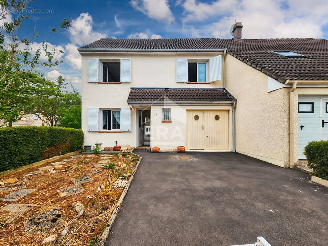 Maison à CESSON