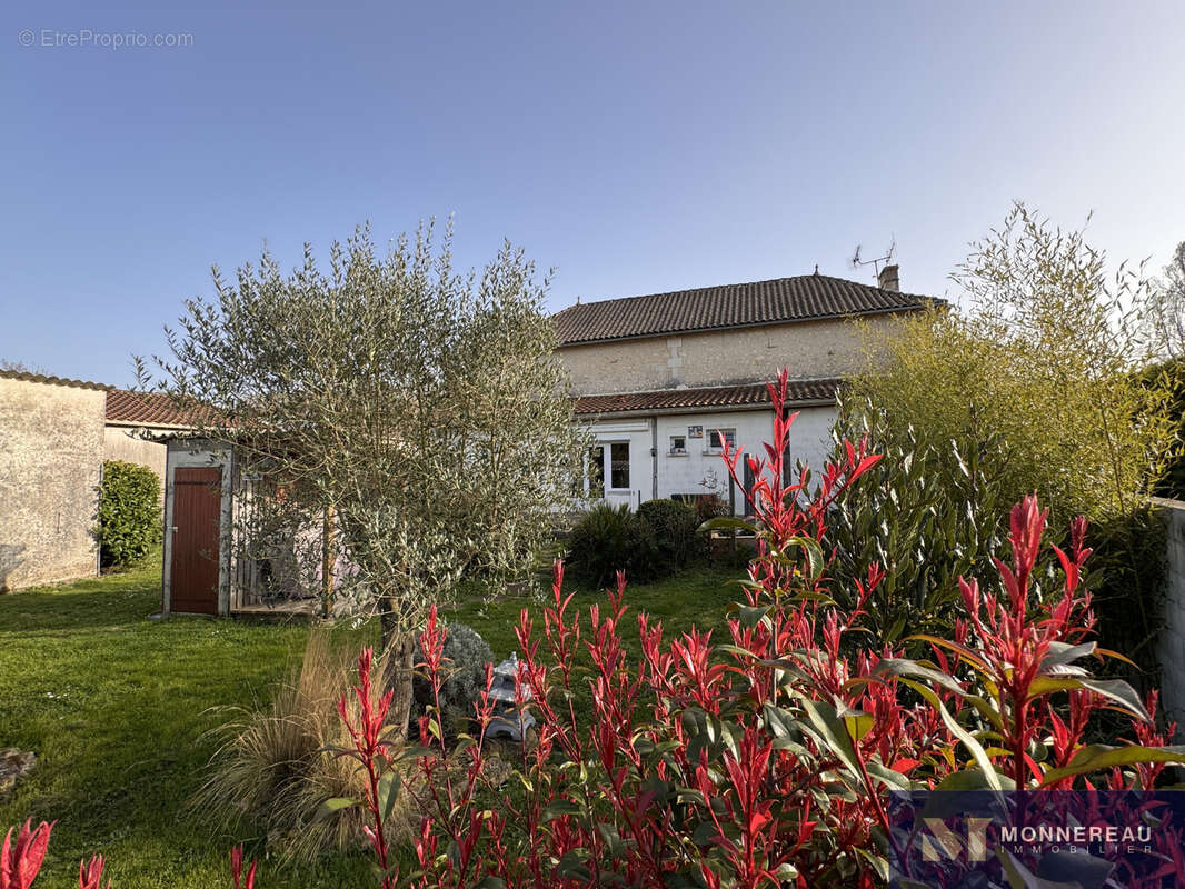 Maison à LAMERAC
