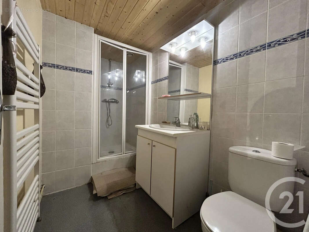 Maison à FEUGAROLLES