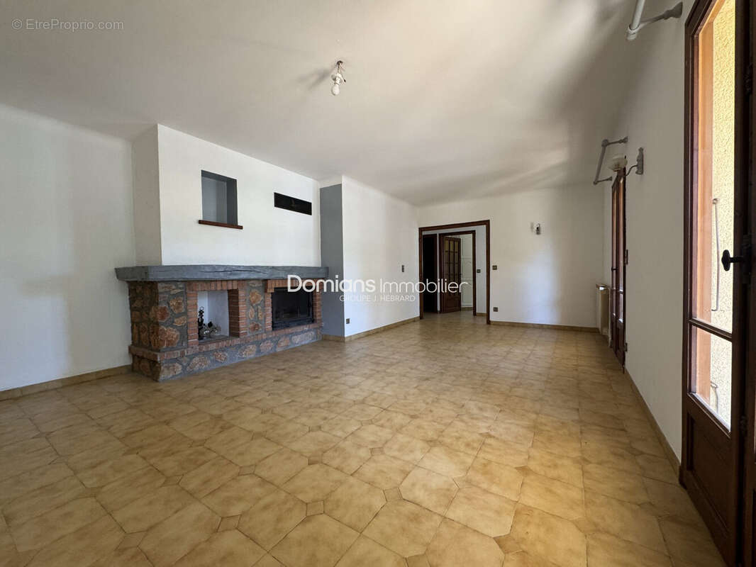 Maison 92 m² à Thuir  - photo 6