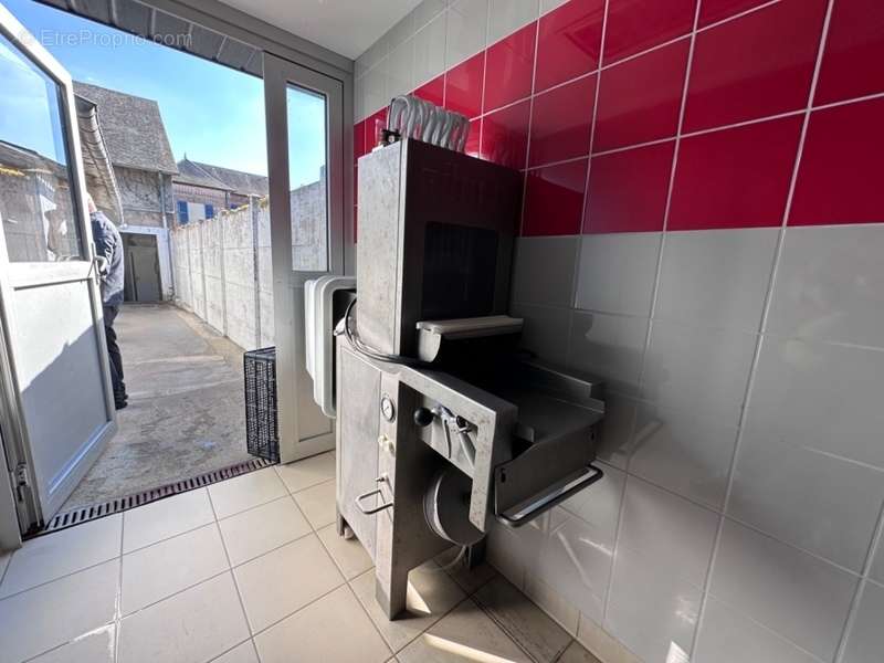 Commerce à LE NEUBOURG