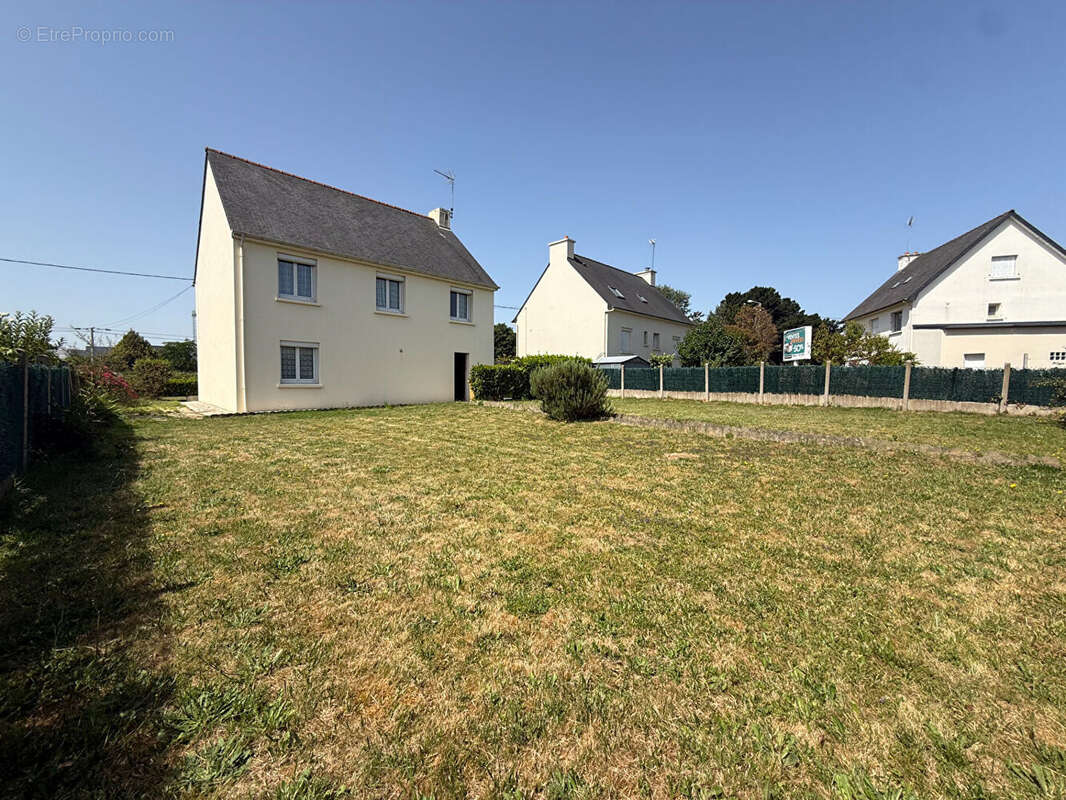 Maison familiale avec un espace idéal pour concilier vie privée et activité professionnelle - photo 2