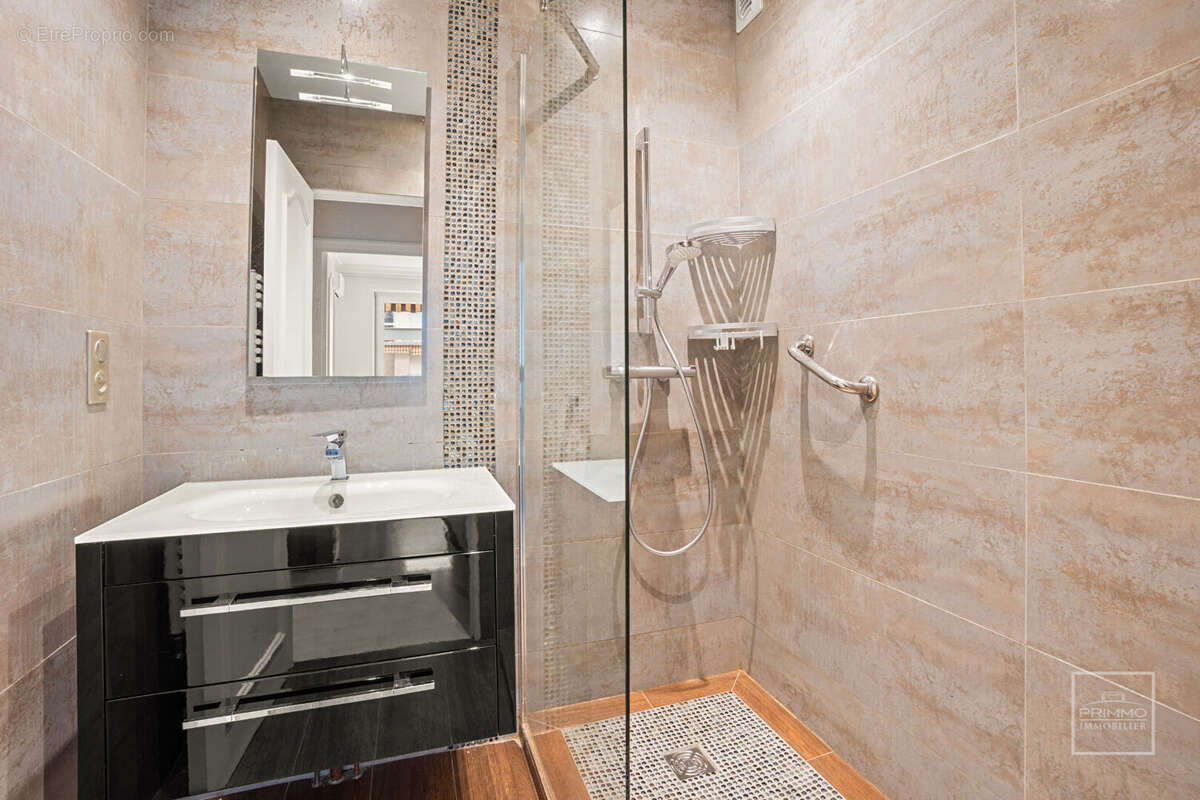 Lyon 6, 117.47m², deux balcons, garage - photo 10
