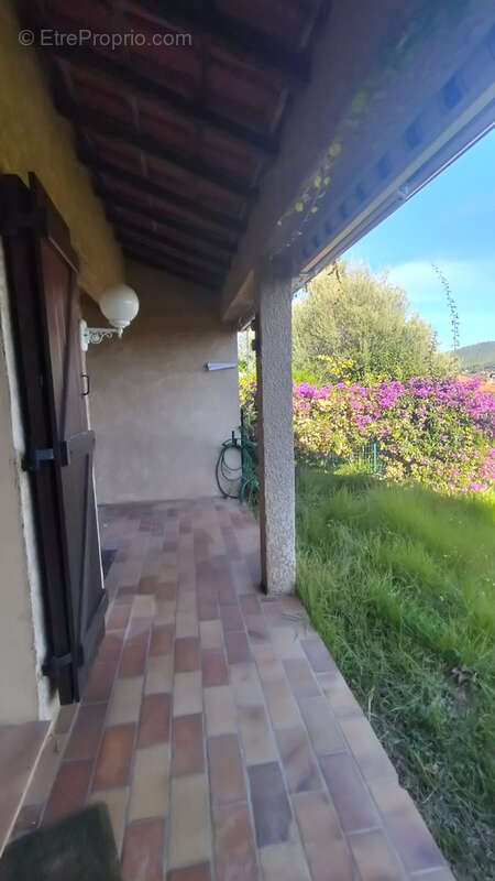 Maison à CARQUEIRANNE