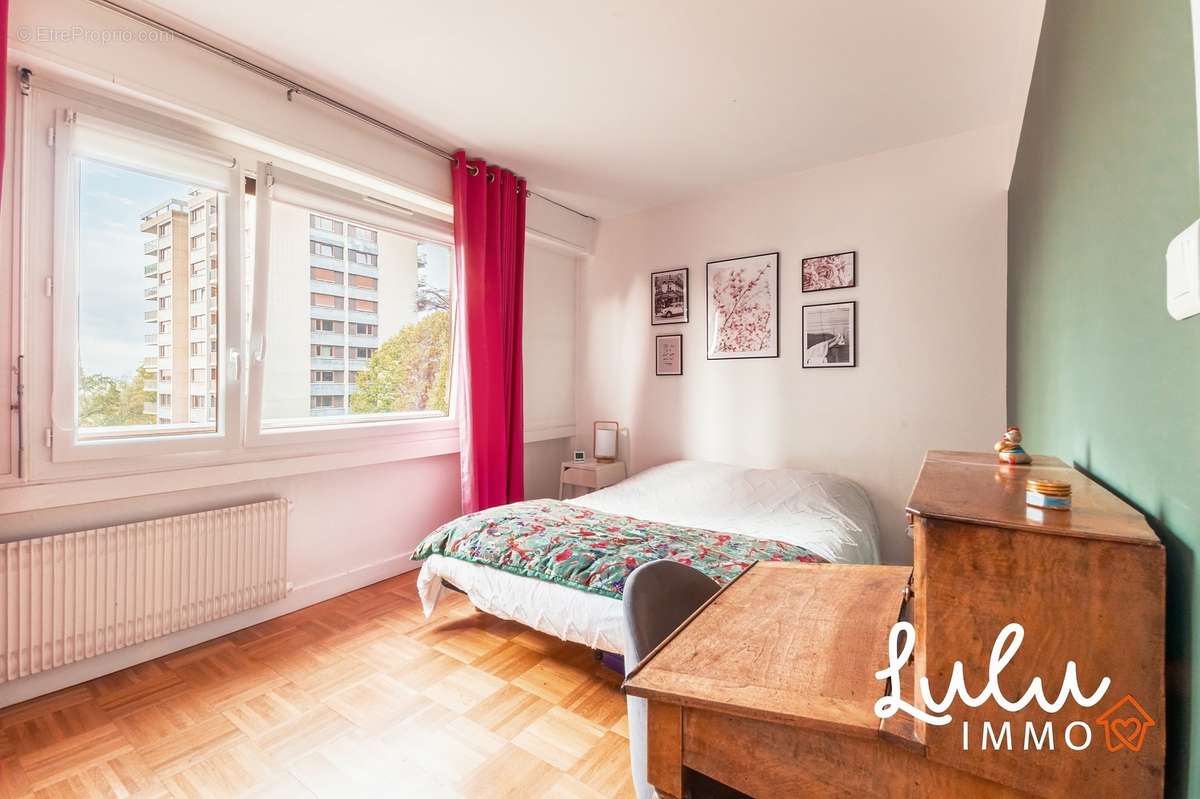 T5 135m2 avec balcons et place de stationnement – ECULLY - photo 10
