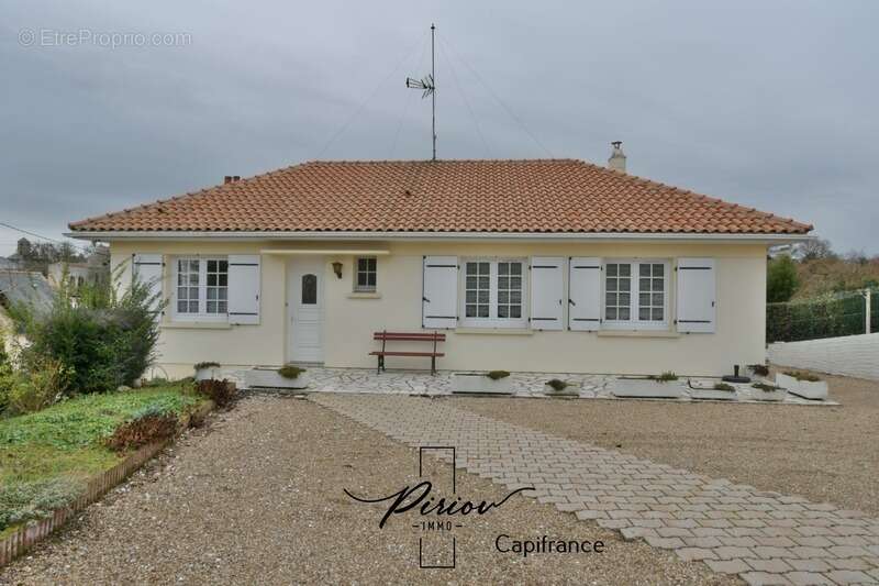 Maison à ARGENTON-CHATEAU