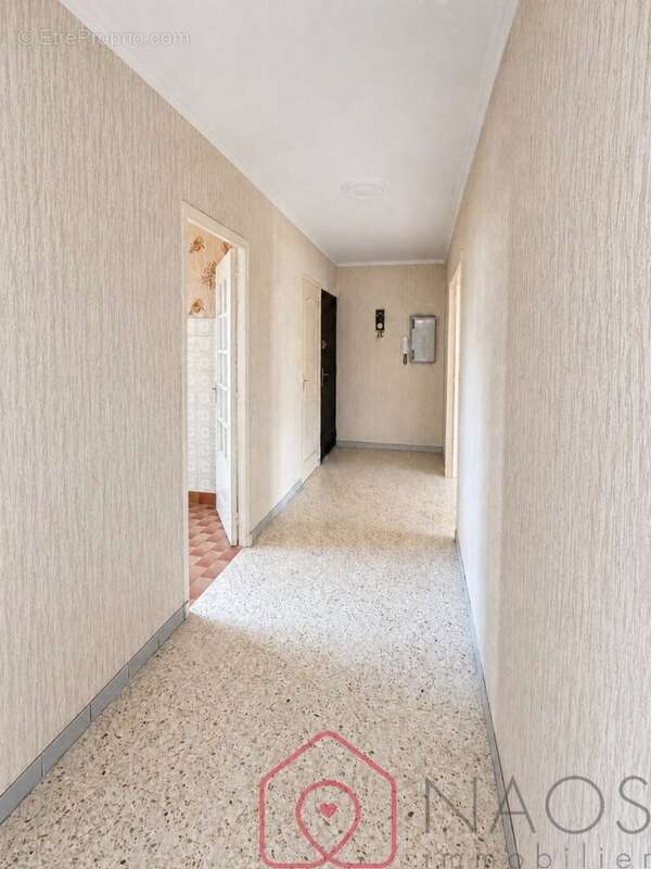Aux portes de Six Fours les Plages grand T3 de 65 m2 - photo 10