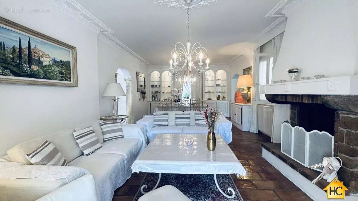 Maison à MOUANS-SARTOUX