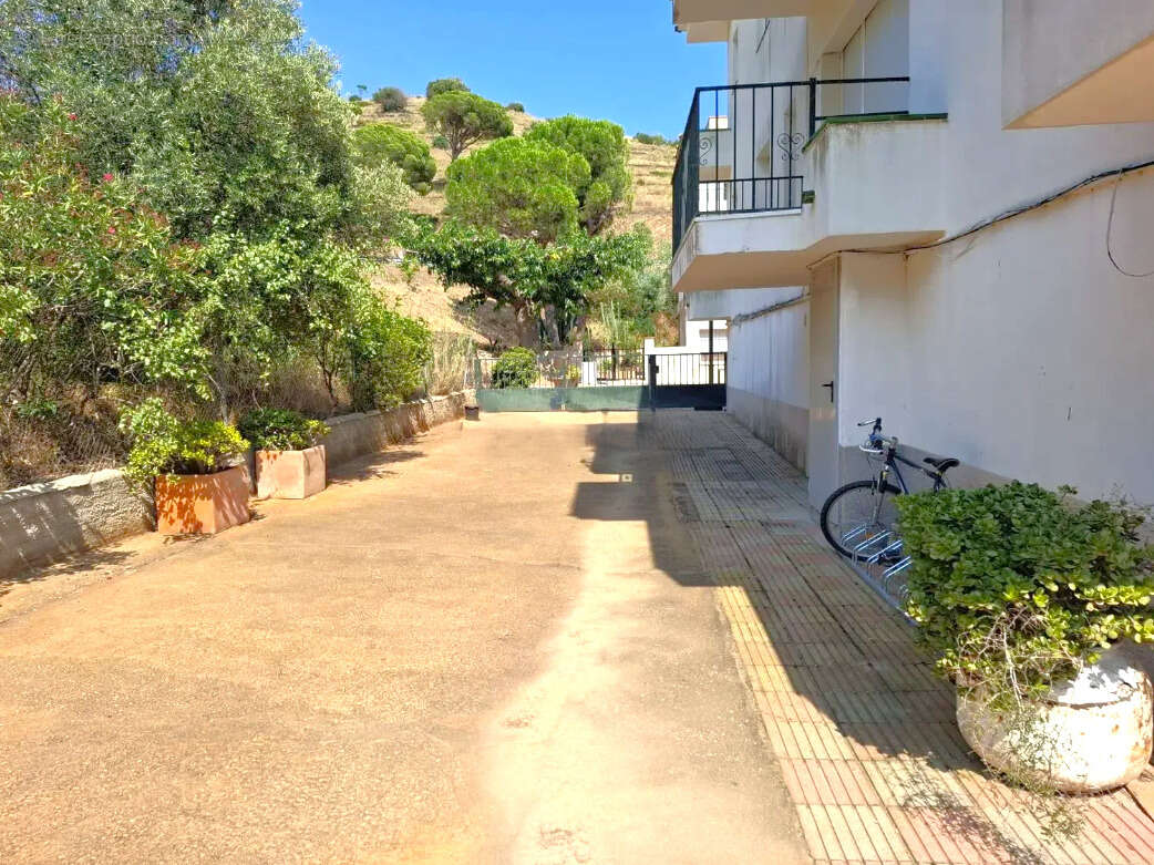 Appartement T2 avec balcon et garage   Colera, Costa Brava (Espagne) - photo 14