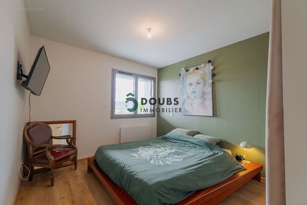 Appartement à ORCHAMPS-VENNES