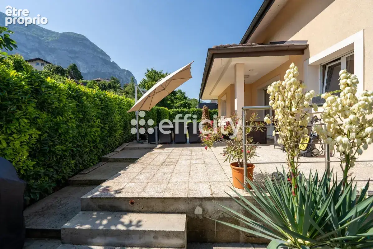 Maison 175 m² à Bossey  - photo 2