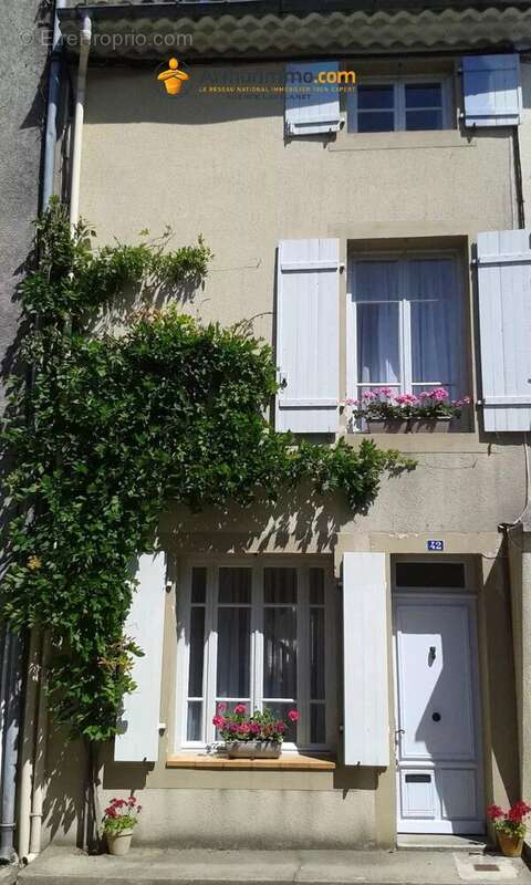 Maison à SAINTE-COLOMBE-SUR-L'HERS