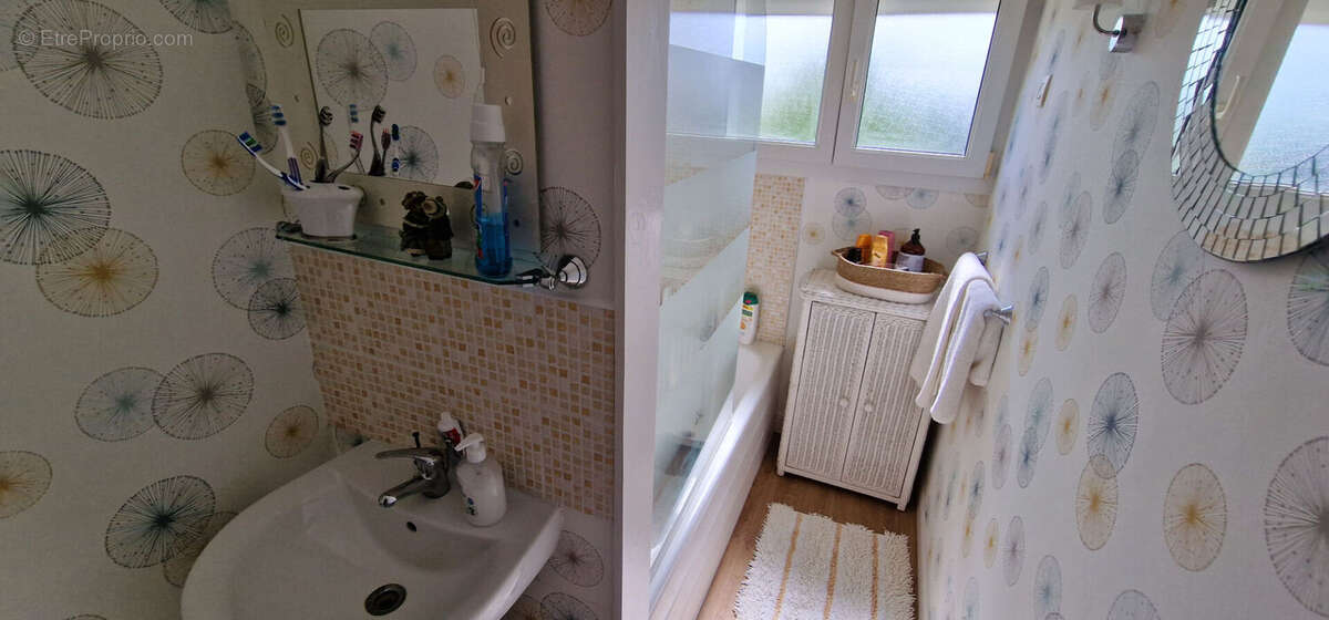 Maison à PLOUGUENAST