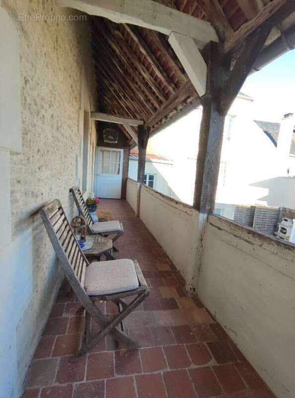 Belle demeure de 446 m² hab datant du 13ème et 17ème siécle avec nombreuses dépendances - photo 23