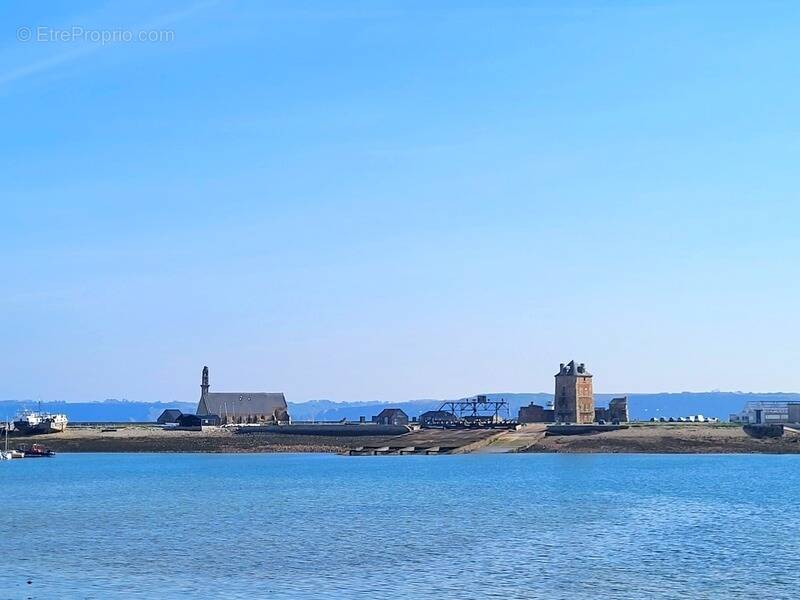 Maison à CAMARET-SUR-MER