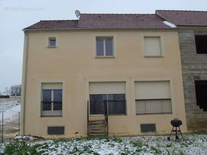 Maison 140 m² à Marsangy  - photo 3