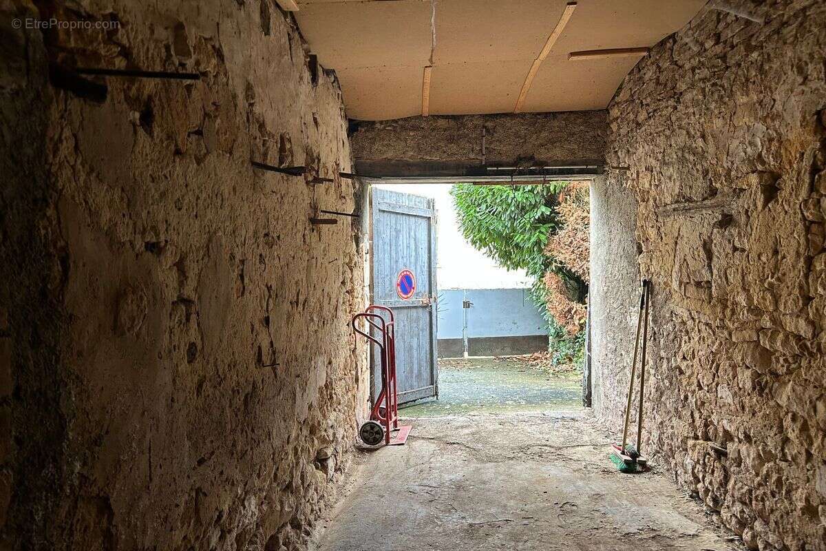 Maison à ETAIS-LA-SAUVIN