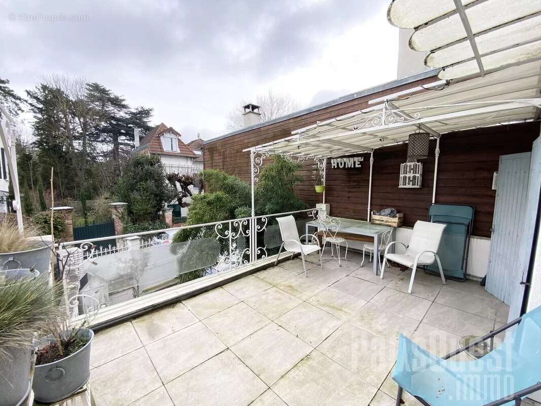 Maison à VILLE-D'AVRAY