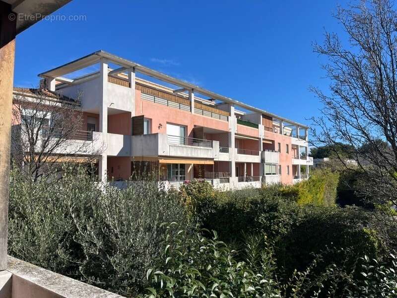 Marseille château-gombert – investissement securise : t2 loue 37m2 + balcon + place de parking - photo 9
