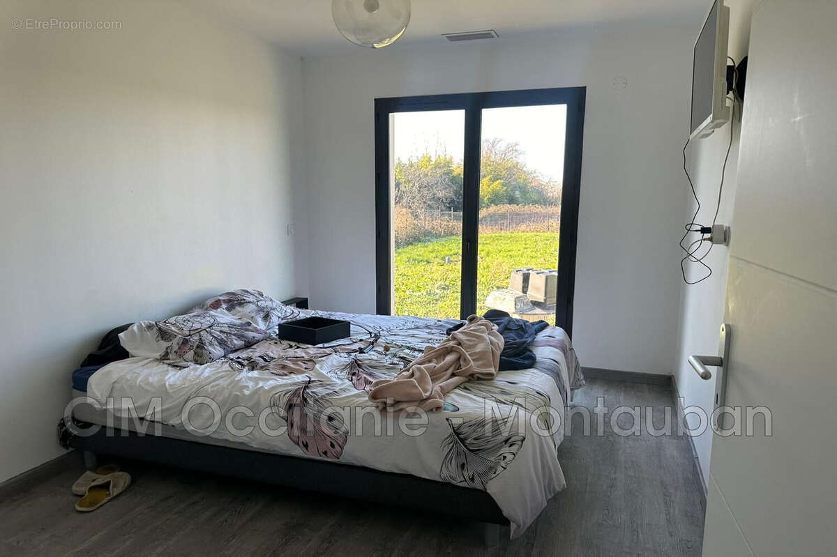 Maison à SAINT-ETIENNE-DE-TULMONT