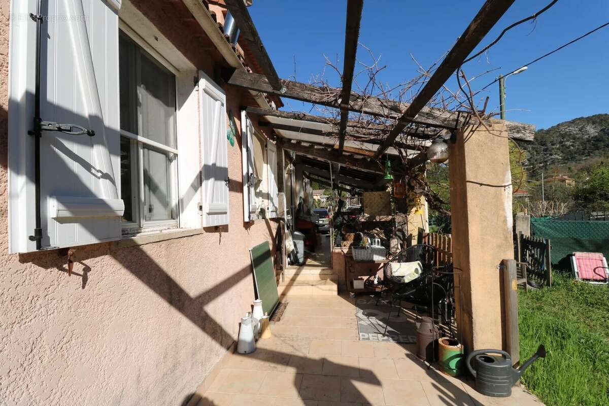 Maison à TOURRETTE-LEVENS