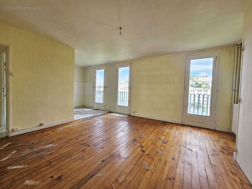 Photo 3 - Appartement à SAINT-ETIENNE