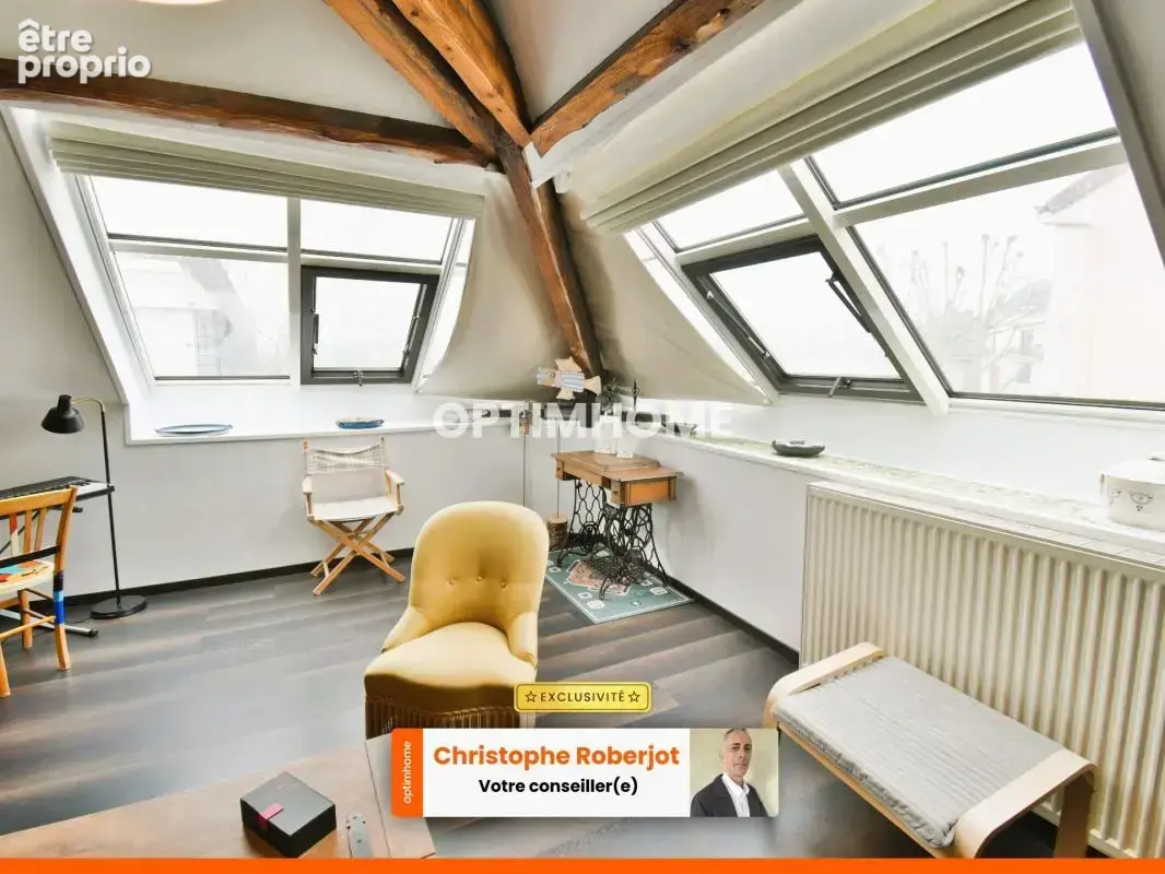Rare à Chalon - Lumineux Appartement Atypique de 143m2 avec une magnifique pièce de vie et 4/5 chambres - photo 13
