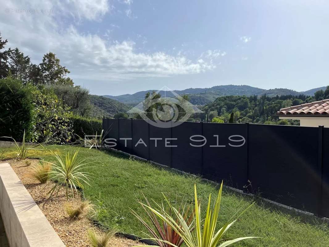 Maison à AURIBEAU-SUR-SIAGNE