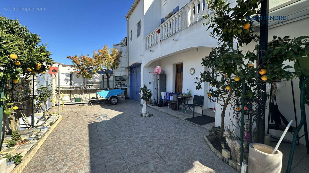 À vendre Maison T6 avec garage Lunel Nord  - Maison à LUNEL