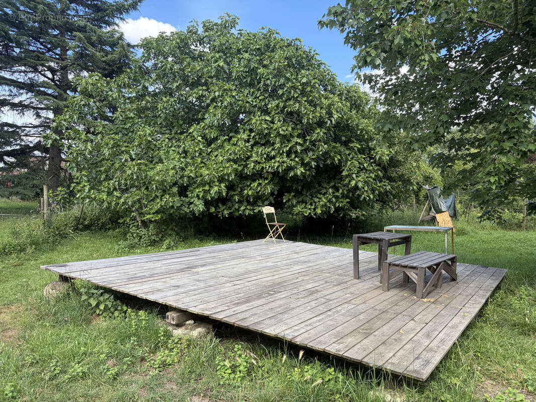 Maison en pierre de 178 m2 avec dépendances et terrain de 4 668 m2 constructible - photo 11