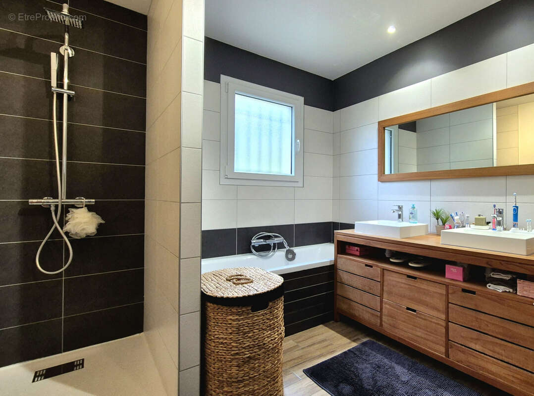 Maison à CHATUZANGE-LE-GOUBET