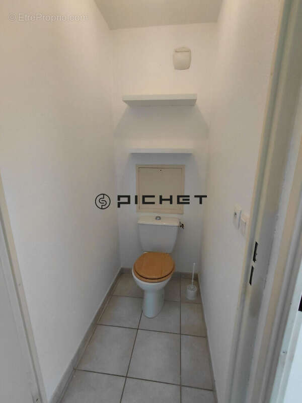 Appartement à BOURG-SAINT-ANDEOL