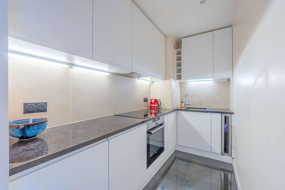 Appartement à PARIS-10E