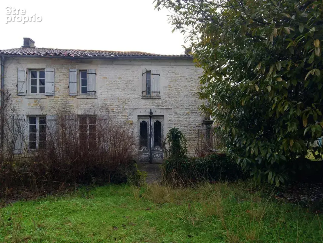 Ancienne fermette à rénover (2 maisons + grange) à 10 mn de COGNAC - photo 2
