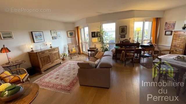 Appartement à LE PERREUX-SUR-MARNE