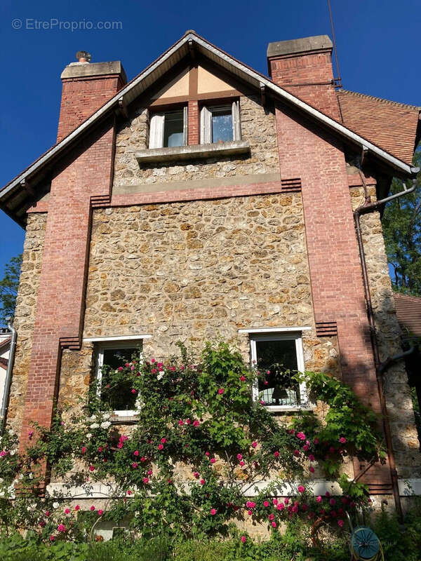 Maison à LA CELLE-SAINT-CLOUD