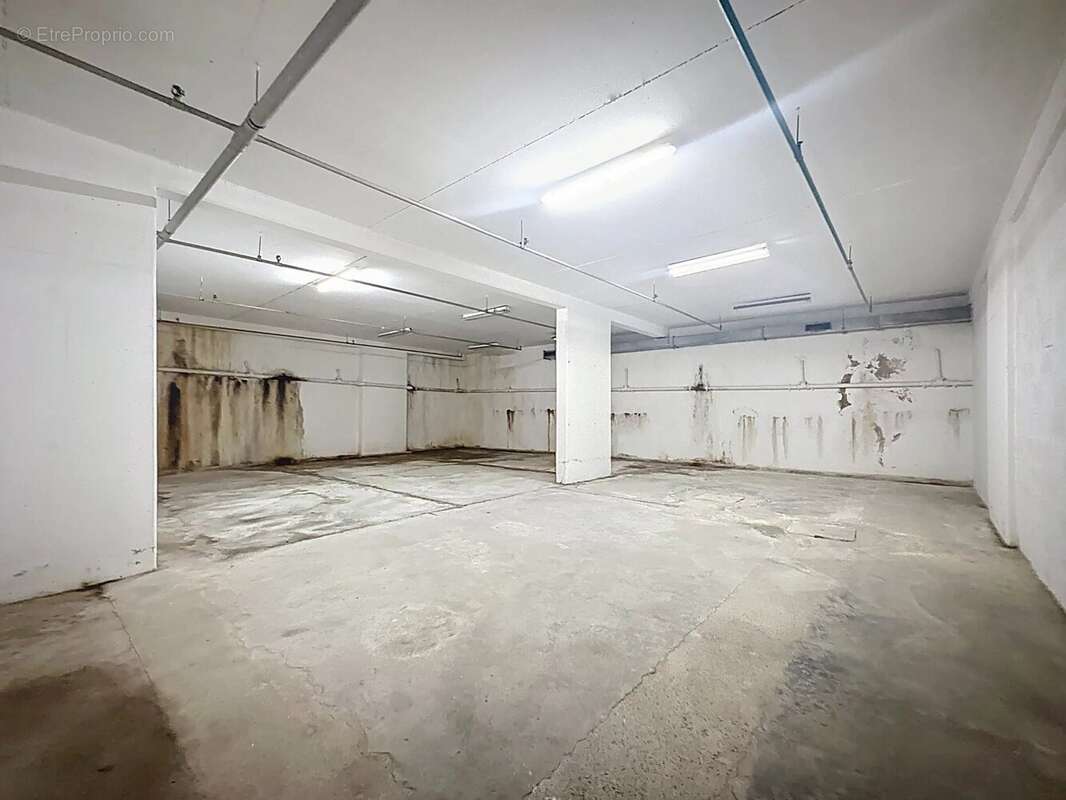 Commerce à PARIS-10E