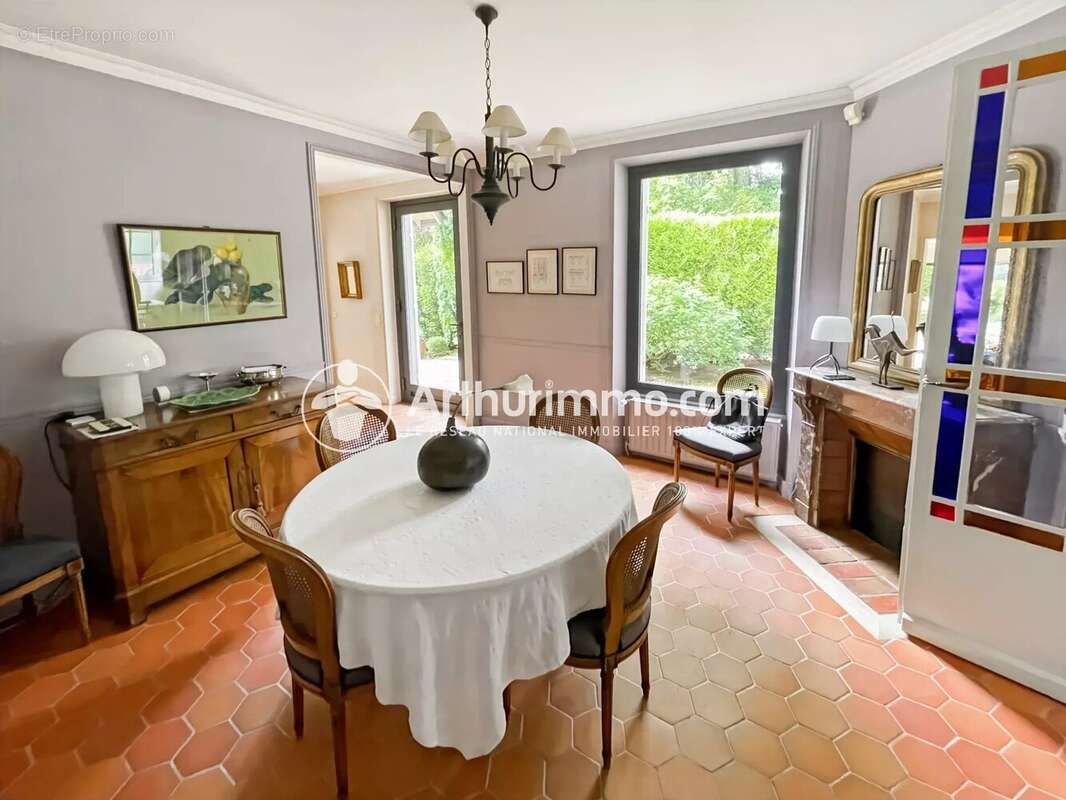 Maison à SOISY-SUR-SEINE