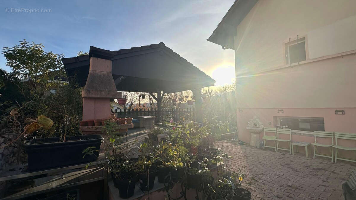 Appartement à VETRAZ-MONTHOUX