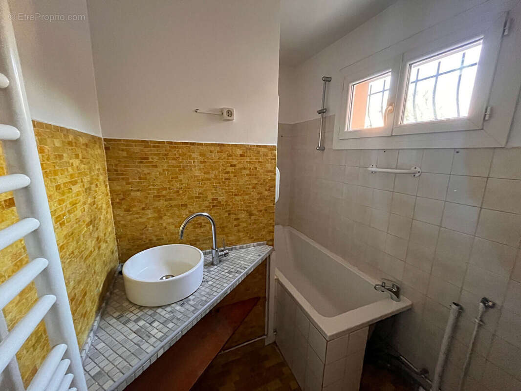 Appartement à SIX-FOURS-LES-PLAGES